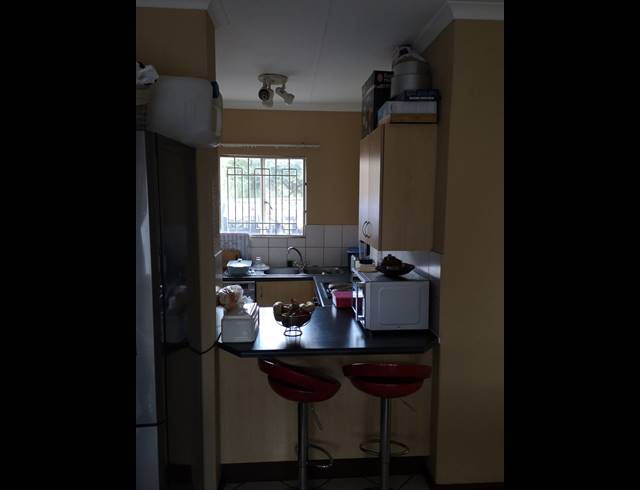 2 BEDROOM APARTMENT FOR SALE IN WILLOWBROOK